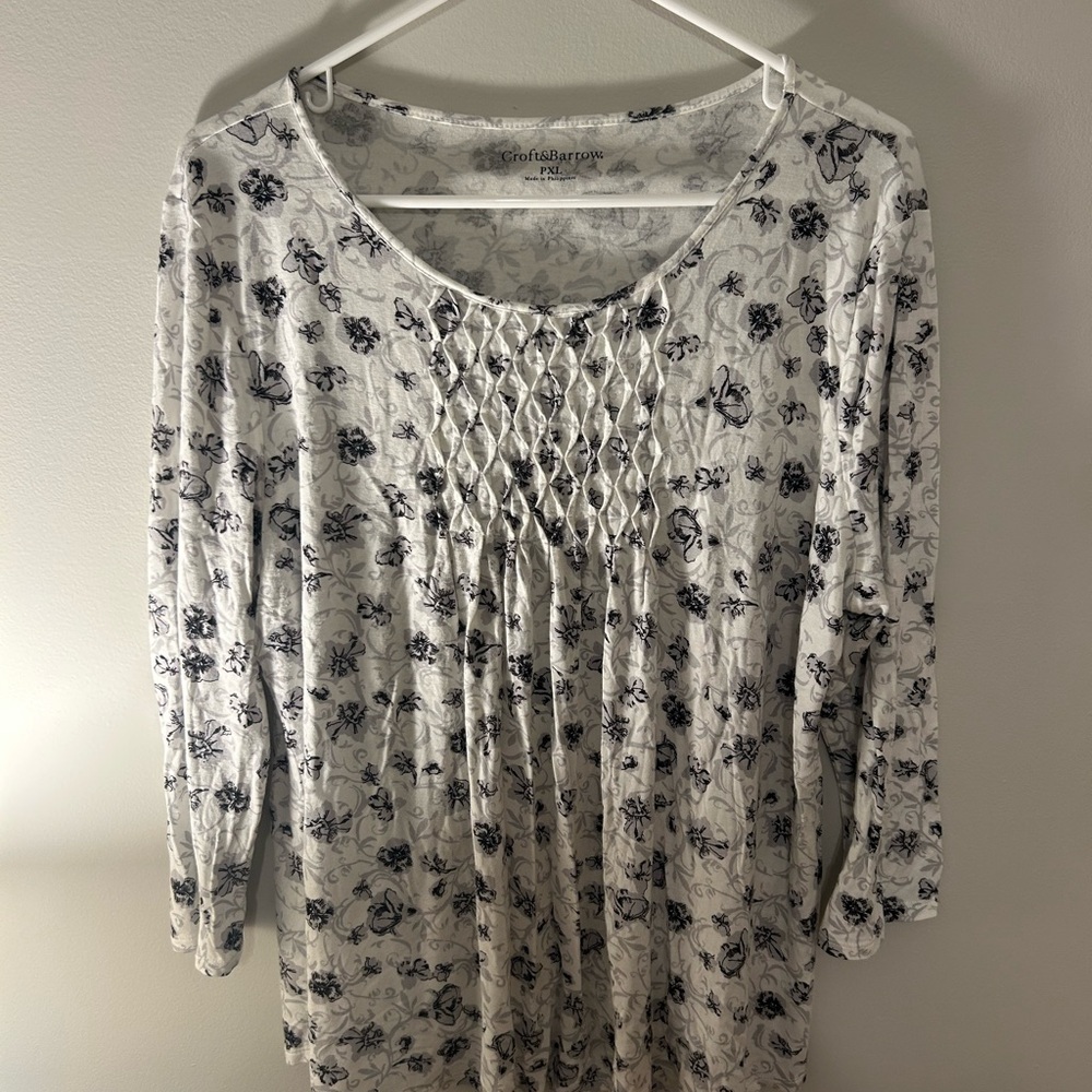 Croft & Barrow White and Black Smocked 3/4 Sleeve Blouse